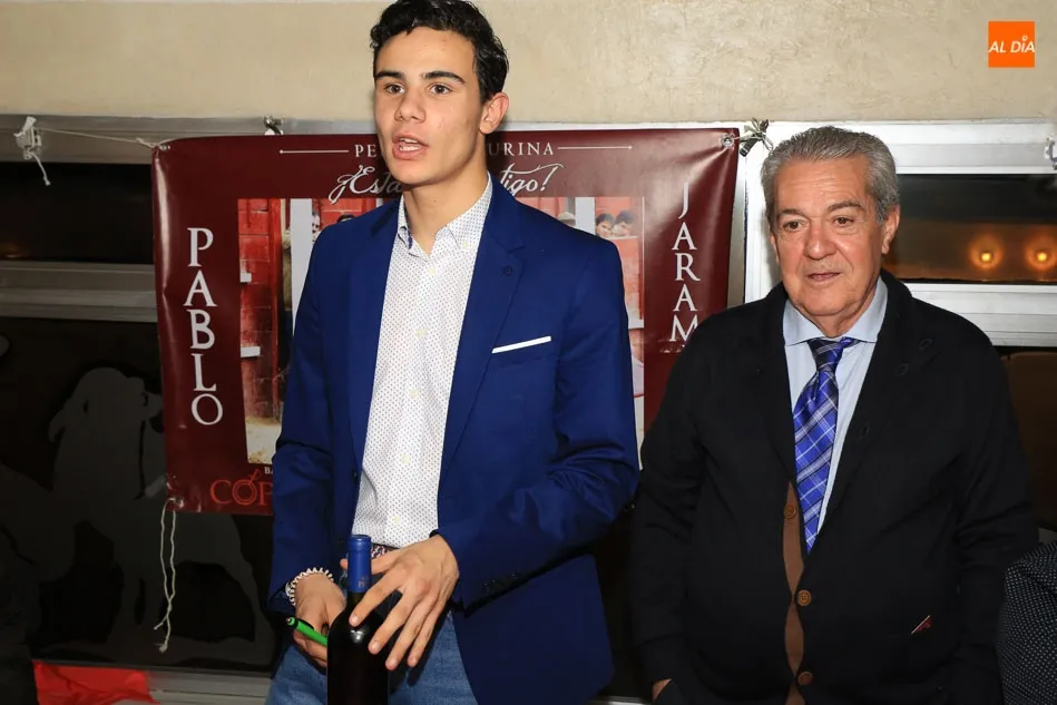 Foto 2 - La pe&ntilde;a taurina Pablo Jaramillo celebra su tradicional cena de Navidad