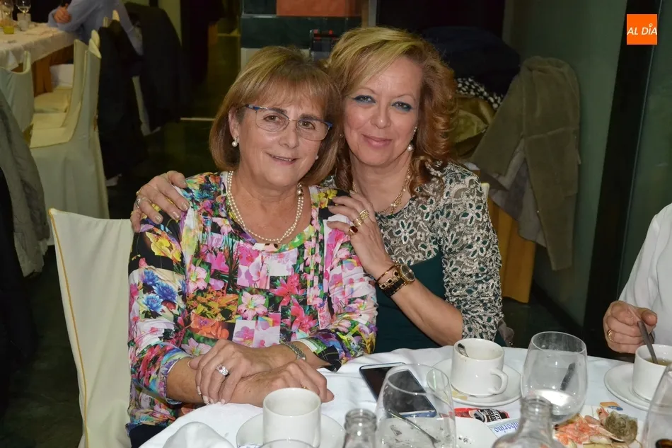 Foto 11 - Tremendo jolgorio en la cena navide&ntilde;a de la Asociaci&oacute;n Amanecer  
