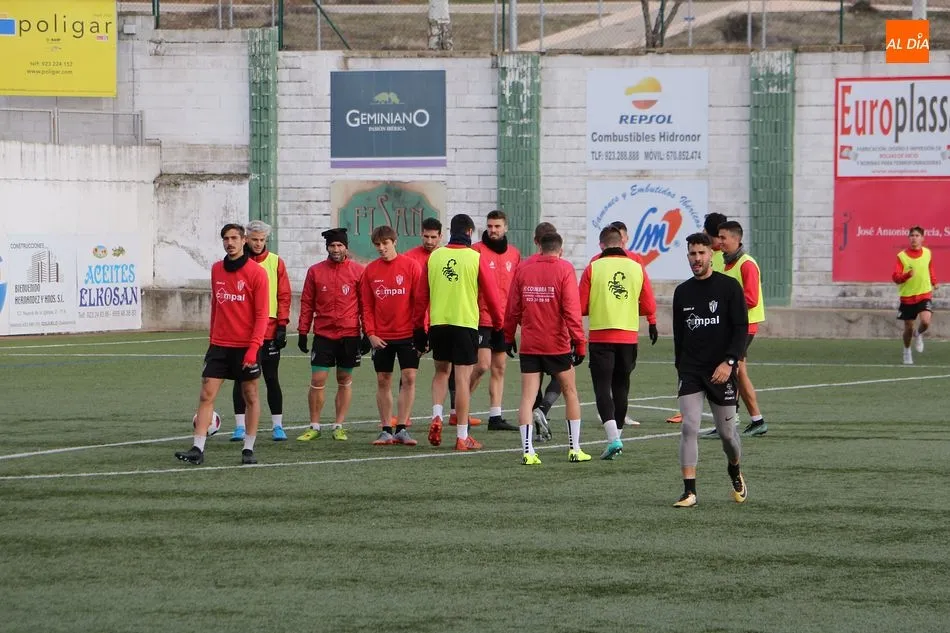 Foto 3 - El CD Guijuelo busca recuperar el tono ganador en casa frente al Navalcarnero