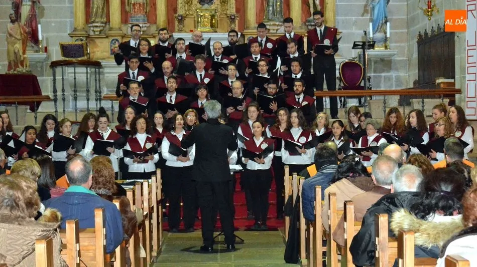 Foto 2 - Villancicos populares de Espa&ntilde;a e Iberoam&eacute;rica en el Concierto de Navidad de Lumbrales