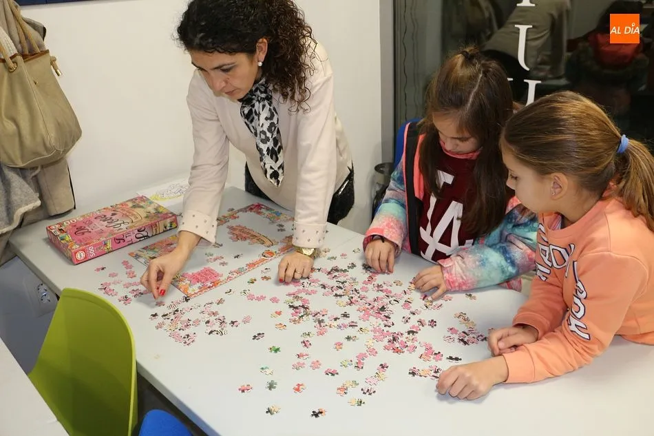 Foto 10 - Guijuelo Joven vive un ajetreado fin de semana con el concurso de puzles