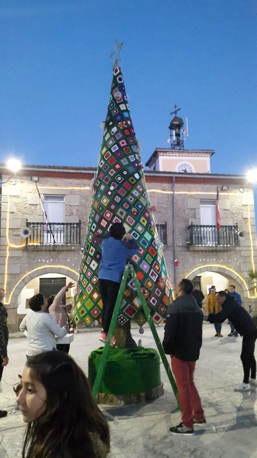 Foto 2 - Barruecopardo vive su II Matanza Tradicional con cinco matanceros de honor  