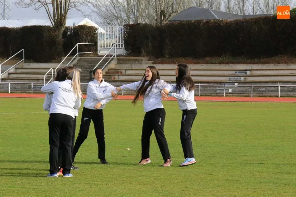 Foto 10 - El Club Caja Rural Atl&eacute;tico de Salamanca presenta su escuela de atletismo para la nueva temporada