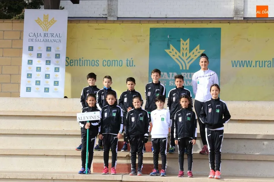 Foto 8 - El Club Caja Rural Atl&eacute;tico de Salamanca presenta su escuela de atletismo para la nueva temporada
