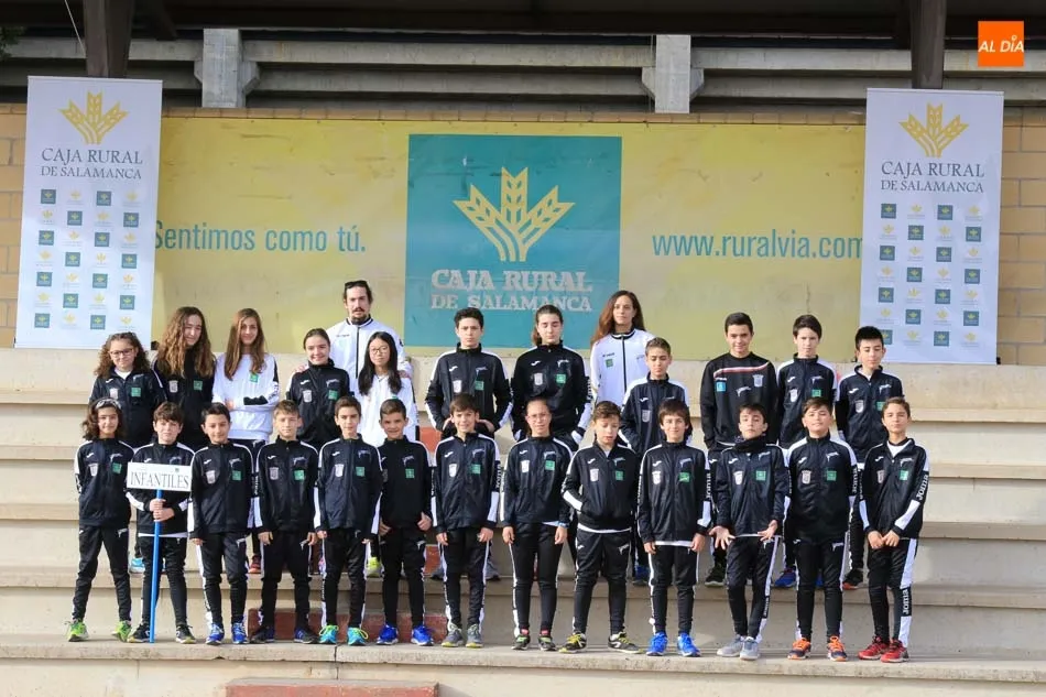 Foto 5 - El Club Caja Rural Atl&eacute;tico de Salamanca presenta su escuela de atletismo para la nueva temporada