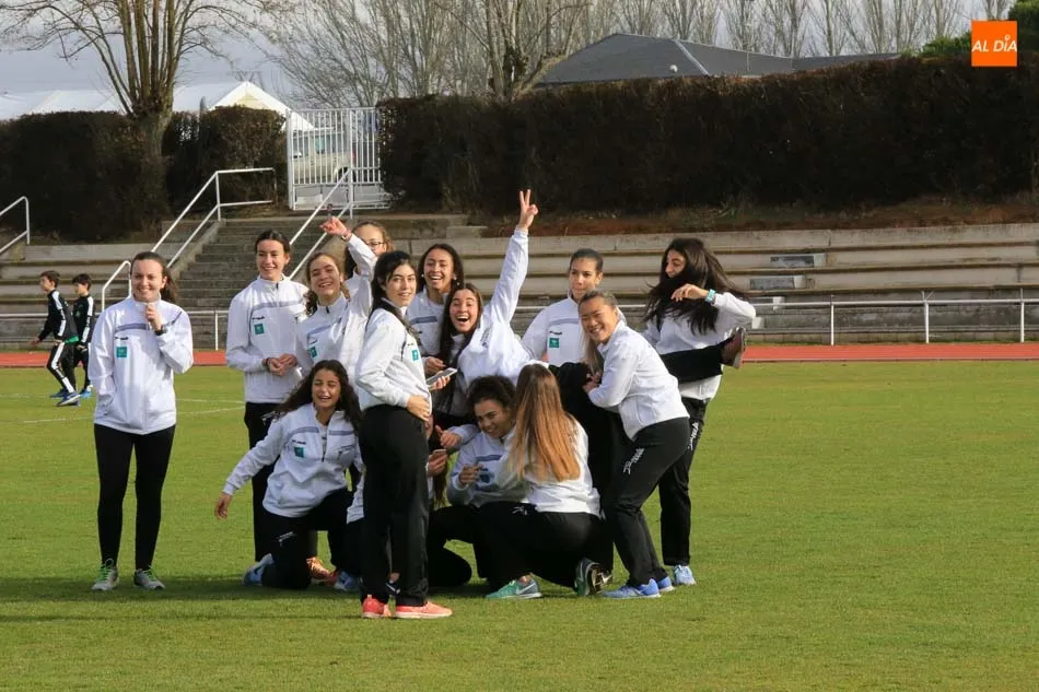 Foto 3 - El Club Caja Rural Atl&eacute;tico de Salamanca presenta su escuela de atletismo para la nueva temporada