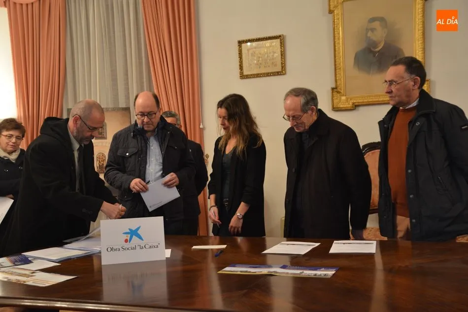Foto 6 - La Fundaci&oacute;n Vicente Rodr&iacute;guez Fabr&eacute;s se responsabiliza de la atenci&oacute;n de ancianos y personas...