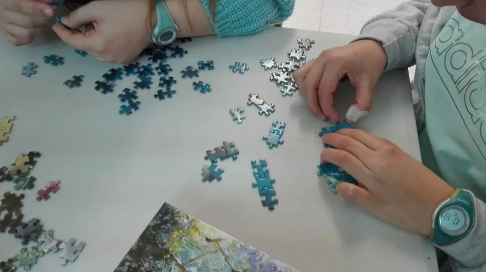 Foto 5 - El equipo de j&oacute;venes de Pedrosillo de Alba vuelve a ganar el Concurso Provincial de Puzzles  
