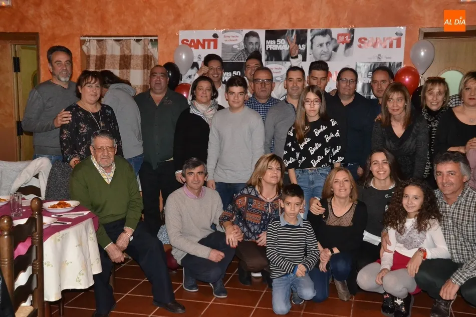 Foto 4 - Santiago Crespo recibe una fiesta sorpresa por su 50 cumplea&ntilde;os  