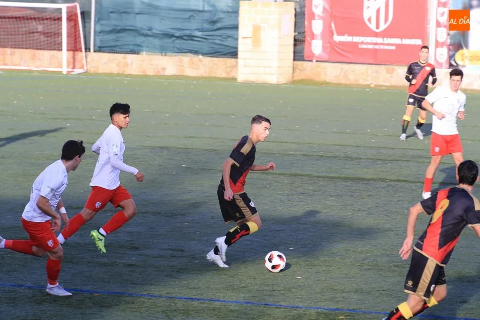 Foto 9 - El Santa Marta logra un meritorio punto ante el Rayo Vallecano (1-1)  