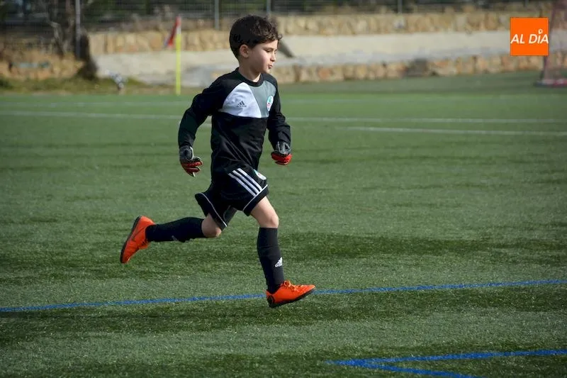 Foto 4 - Resultados, clasificaciones e im&aacute;genes del f&uacute;tbol base provincial