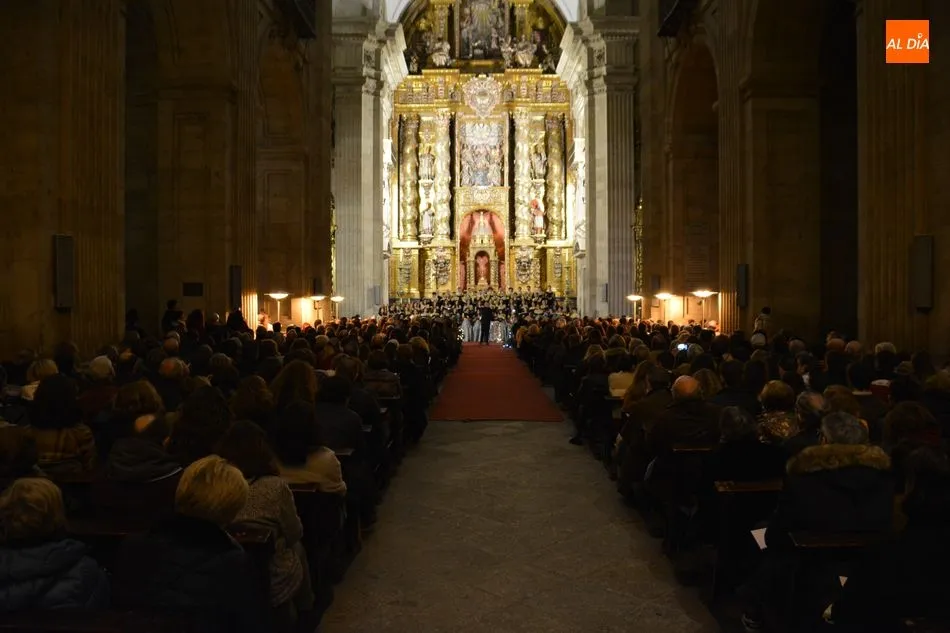 Foto 4 - El Coro Tom&aacute;s Luis de Victoria brilla en su tradicional Concierto de Navidad