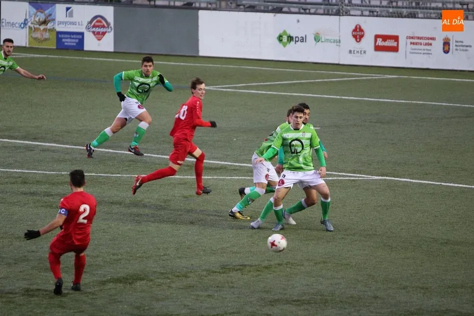 Foto 9 - El Guijuelo B pierde ante el Hergar en el &uacute;ltimo minuto (1-2)