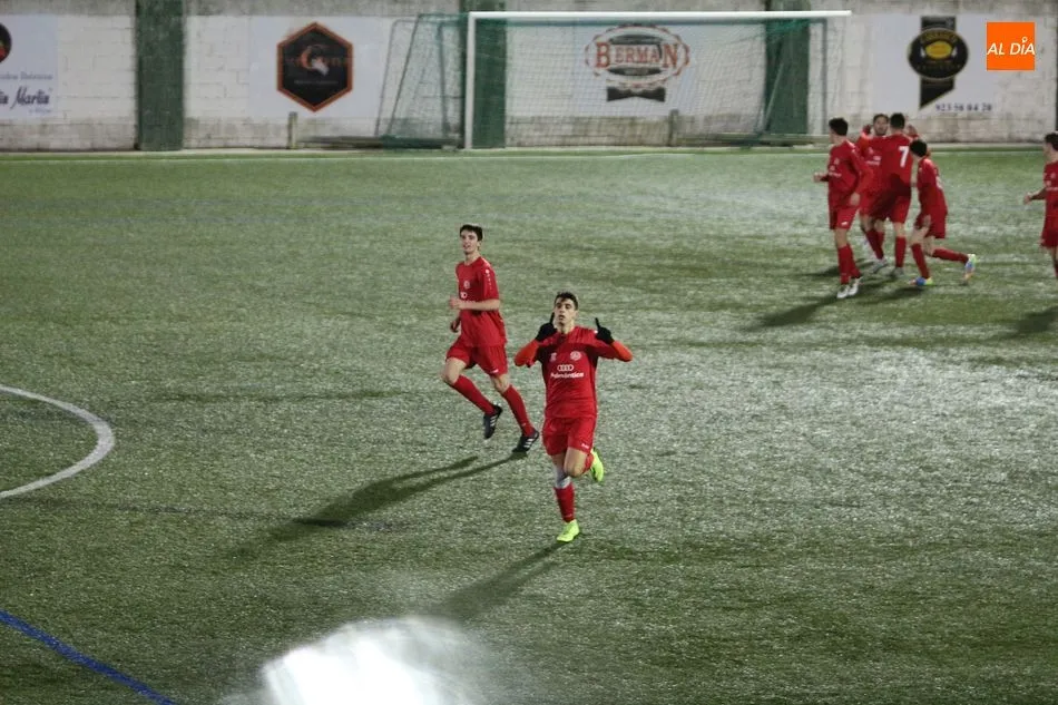 Foto 2 - El Guijuelo B pierde ante el Hergar en el &uacute;ltimo minuto (1-2)