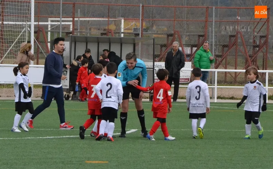 Foto 8 - [M 15|16 DIC] El Infantil del Ciudad Rodrigo logra su primera victoria de la temporada  