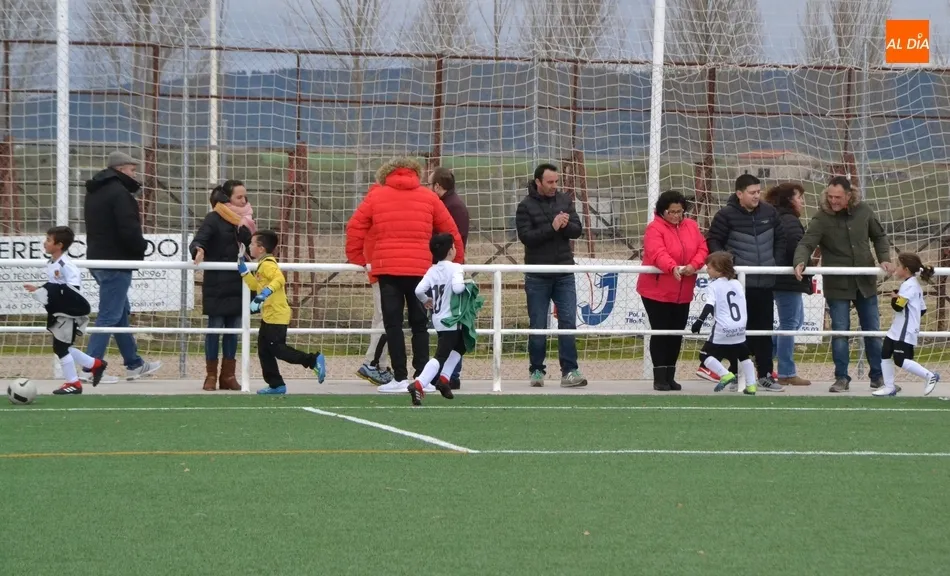 Foto 6 - [M 15|16 DIC] El Infantil del Ciudad Rodrigo logra su primera victoria de la temporada  