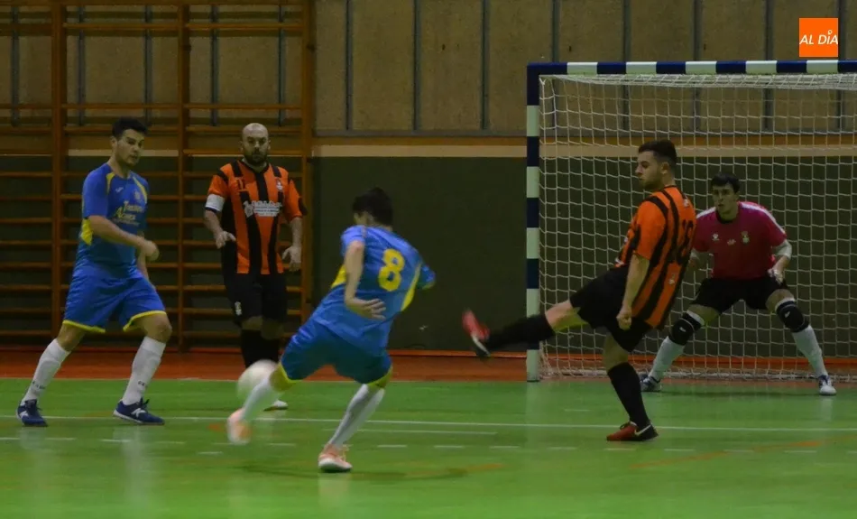 Borrachera de goles del III Senior ante el Laguna para tomarse la revancha antes del gran parón  