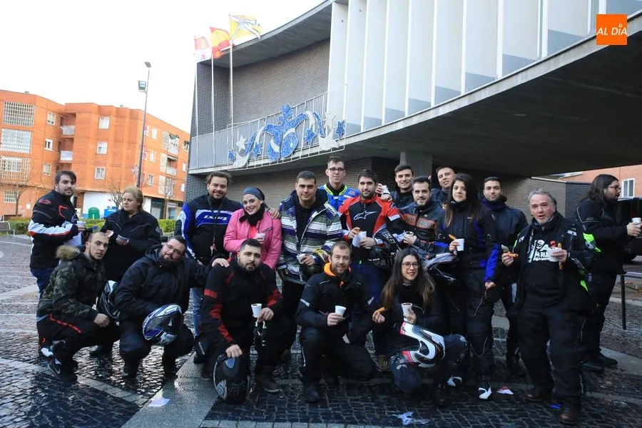 Asistentes a la jetada en Santa Marta / Foto: Alberto Martín.