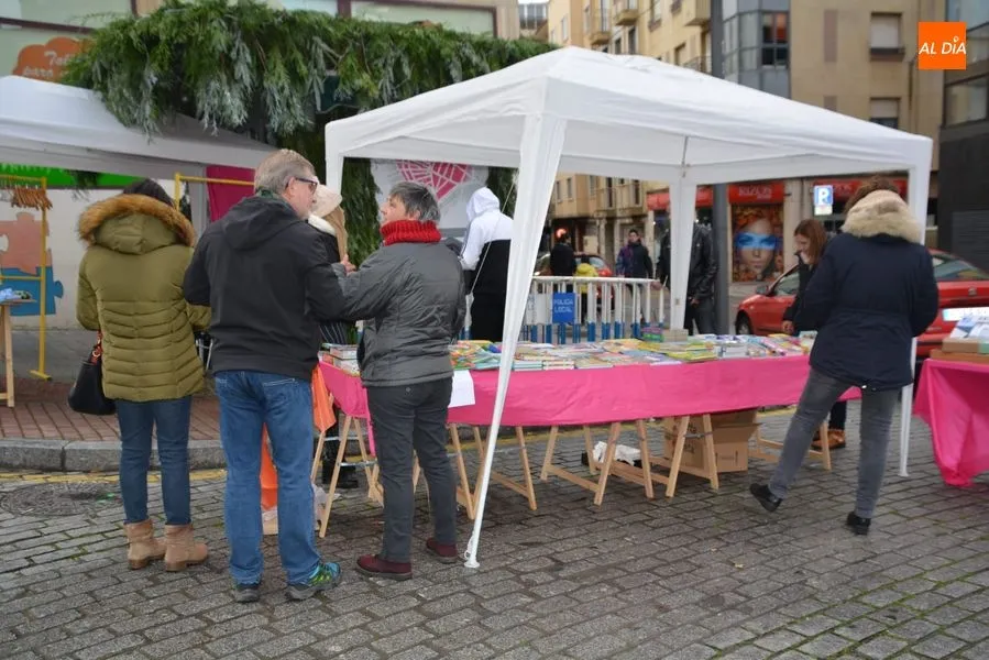 Foto 4 - Un Mercadillo Solidario Infantil alegra&nbsp;la ma&ntilde;ana del domingo en la&nbsp;Plaza del Oeste &nbsp;&nbsp;  
