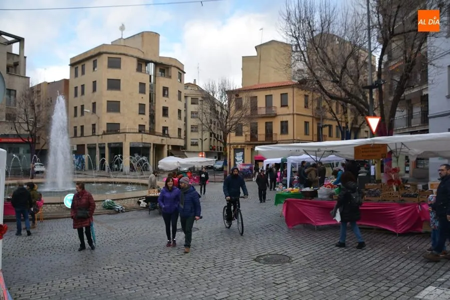 Foto 2 - Un Mercadillo Solidario Infantil alegra&nbsp;la ma&ntilde;ana del domingo en la&nbsp;Plaza del Oeste &nbsp;&nbsp;  