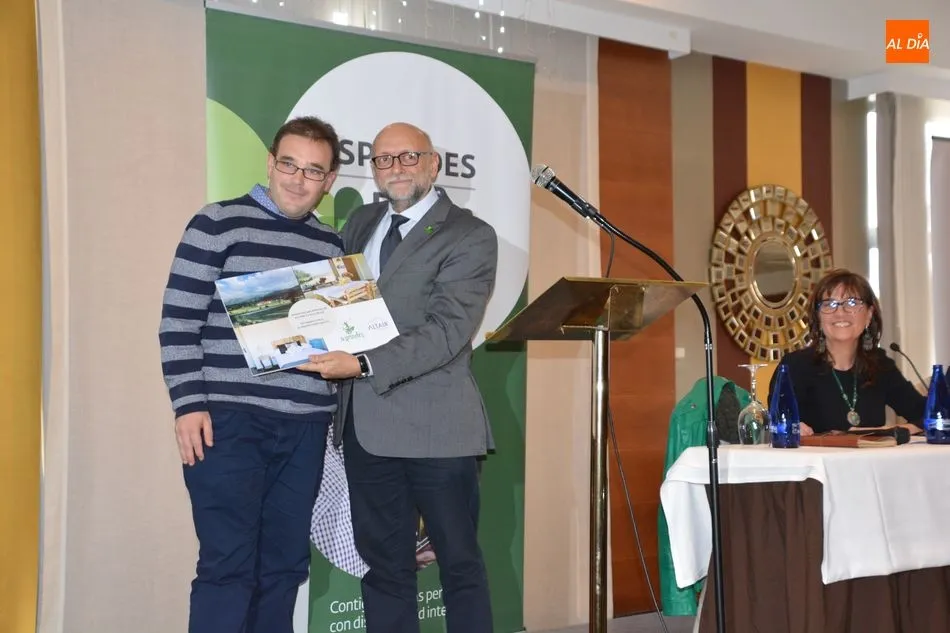 Foto 3 - Javier Tamarit Cuadrado recibe el premio Asprodes por su apoyo a las personas discapacitadas  