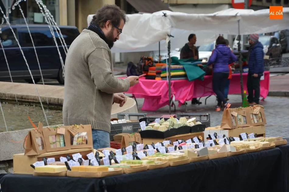 Foto 9 - Un Mercadillo Solidario Infantil alegra&nbsp;la ma&ntilde;ana del domingo en la&nbsp;Plaza del Oeste &nbsp;&nbsp;  