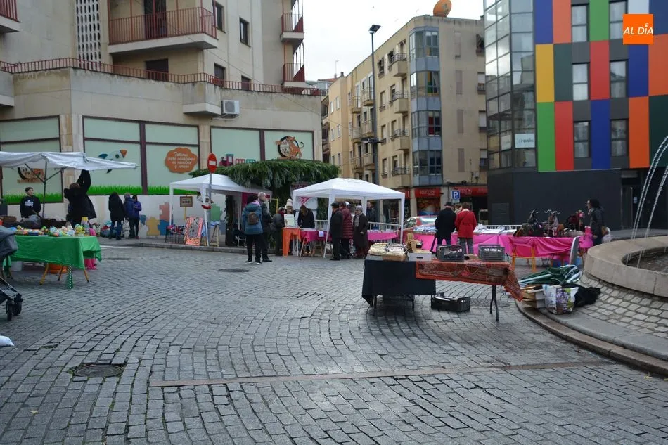 Foto 7 - Un Mercadillo Solidario Infantil alegra&nbsp;la ma&ntilde;ana del domingo en la&nbsp;Plaza del Oeste &nbsp;&nbsp;  