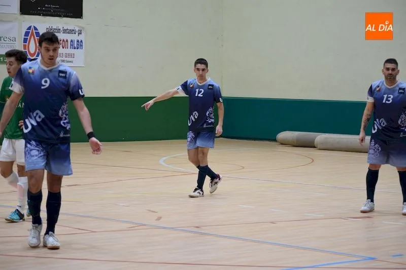 Foto 11 - El Piensos Dur&aacute;n Albense suma un punto ante el Universidad de Valladolid (1-1)