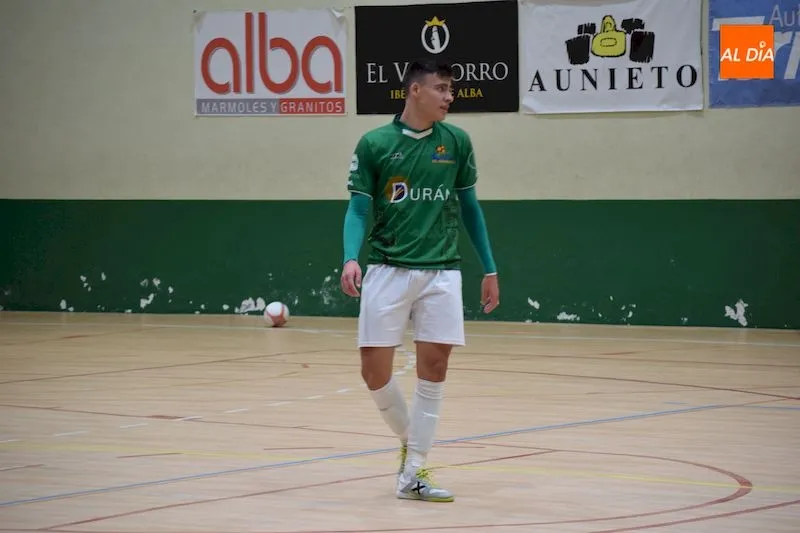Foto 7 - El Piensos Dur&aacute;n Albense suma un punto ante el Universidad de Valladolid (1-1)