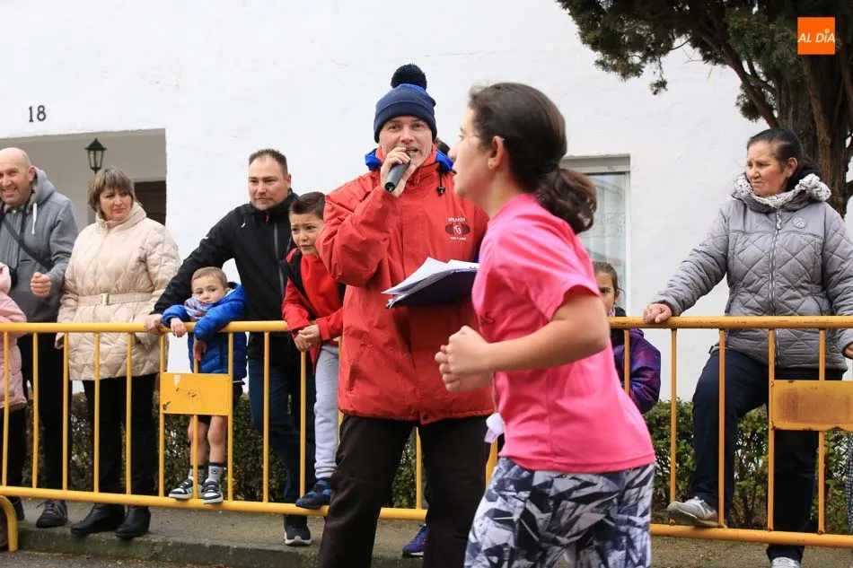 Foto 7 - Manuel Vicente e Isabel Almaraz son los m&aacute;s r&aacute;pidos en la carrera del turr&oacute;n de Nuevo Naharros