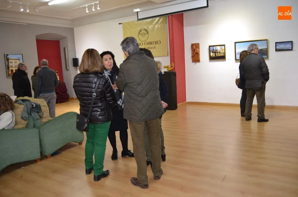 Foto 8 - M&aacute;s de un millar de personas refrendan el inter&eacute;s por las obras de M&ordf; Jes&uacute;s Garc&iacute;a y Juli&aacute;n...