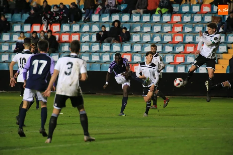 Foto 5 - Un Salamanca UDS muy rampl&oacute;n no puede pasar del empate ante el Real Valladolid &lsquo;B&rsquo; (0-0)  
