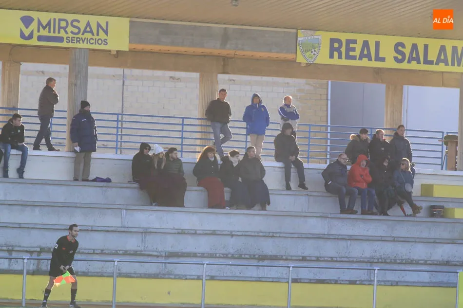 Foto 5 - El Salamanca UDS &lsquo;B&rsquo; gana el derbi al Ciudad Rodrigo y acecha el liderato (1-2)