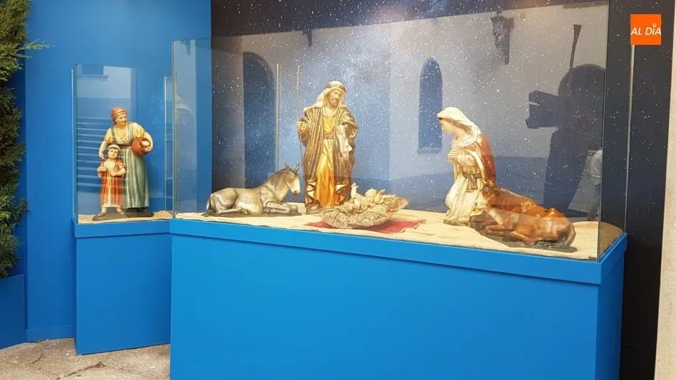 Foto 4 - El patio del Palacio de La Salina muestra el Bel&eacute;n que la reina Fabiola regal&oacute; a los Carmelitas...