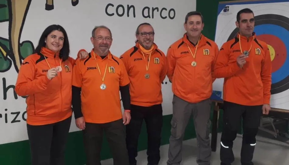 Foto 2 - Cuatro oros para ArcoMir&oacute;briga en el Campeonato Provincial en Sala  