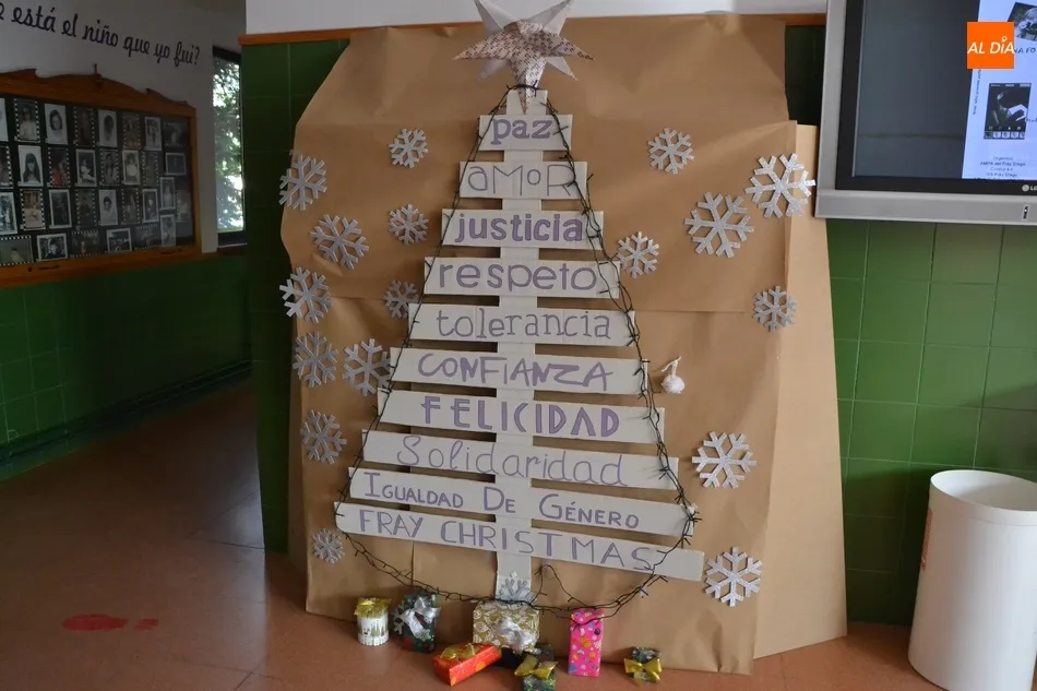 El IES Fray Diego Tadeo se viste de Navidad gracias a su AMPA  