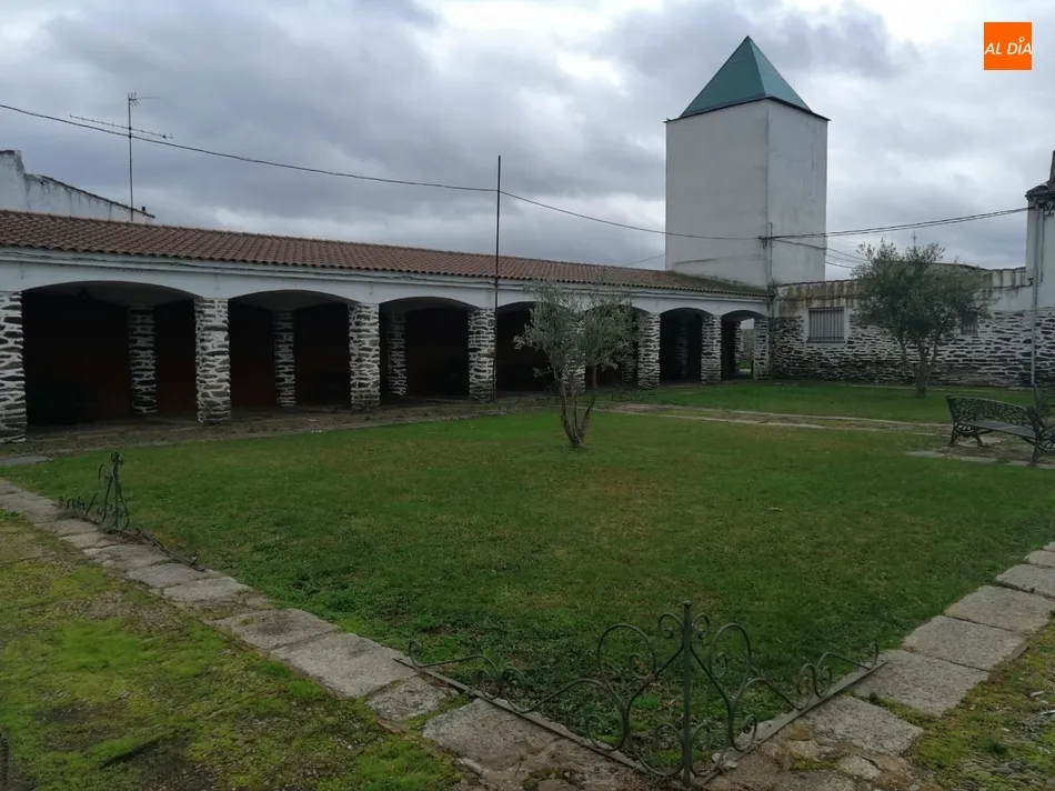 Foto 2 - El Arrabal de San Sebasti&aacute;n mejora su aspecto incluyendo el asfaltado de varias calles  