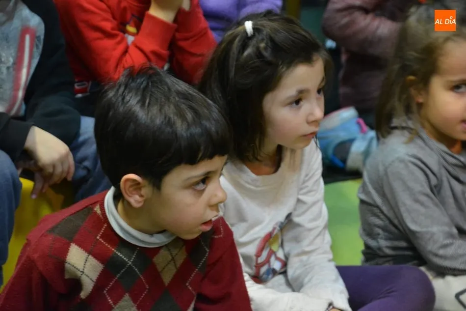 Foto 4 - &lsquo;Garbancito en la barriga del buey&rsquo;, nueva actuaci&oacute;n infantil en la biblioteca Gabriel y...
