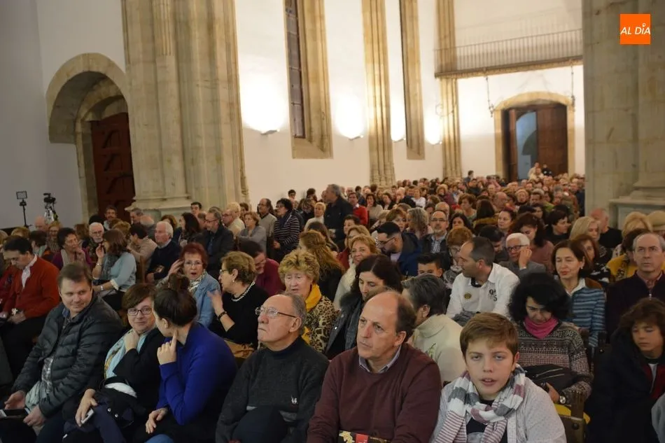 Foto 3 - El Coro Ciudad de Salamanca da el pistoletazo de salida al ciclo de Navidad Polif&oacute;nica  
