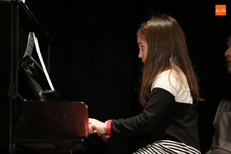 Foto 7 - Los alumnos de viento madera y piano abren el ciclo de audiciones de Navidad