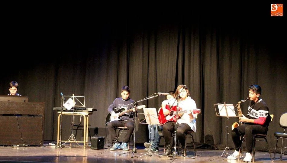 Alumnos de la Escuela de Municipal de Música de Vitigudino en el concierto del pasado año / Archivo