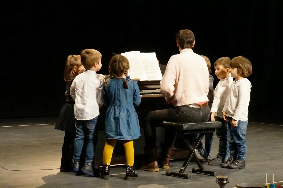 Foto 10 - Atractivo recital de la Escuela Municipal de M&uacute;sica de Villares de la Reina