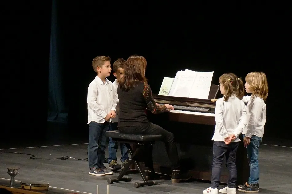 Foto 8 - Atractivo recital de la Escuela Municipal de M&uacute;sica de Villares de la Reina