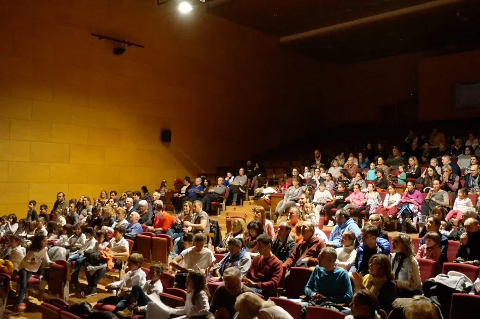 Foto 3 - Atractivo recital de la Escuela Municipal de M&uacute;sica de Villares de la Reina