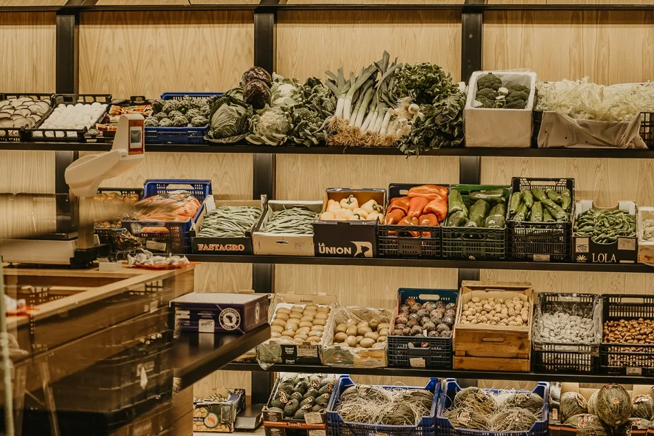 Foto 2 - Fruter&iacute;as P&eacute;rez Tejedor inaugura una nueva tienda en Alba de Tormes