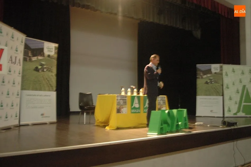 Foto 6 - Ganaderos de la zona de Vitigudino piden mayor flexibilidad en el sistema de saneamientos  