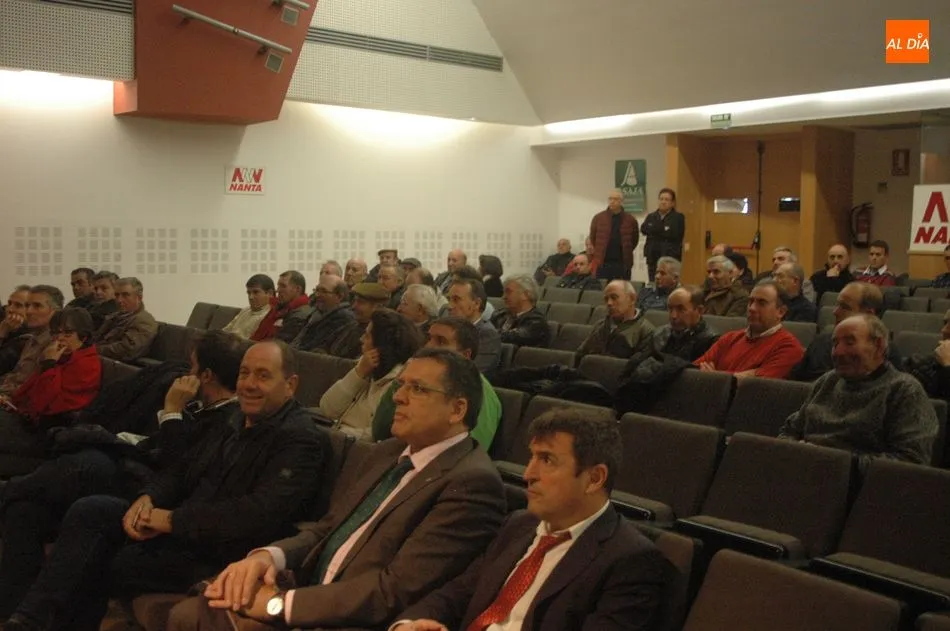 Foto 2 - Ganaderos de la zona de Vitigudino piden mayor flexibilidad en el sistema de saneamientos  