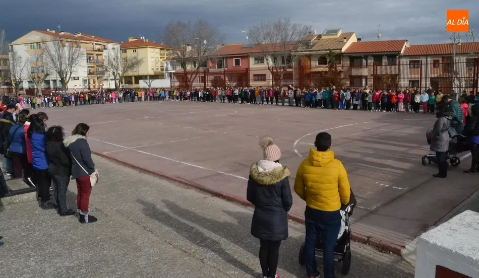 El Colegio Miróbriga guarda un minuto de silencio en memoria de la profesora asesinada en Huelva  