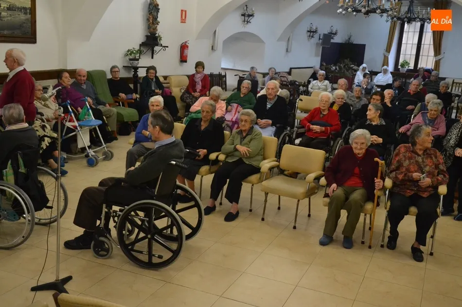 Foto 6 - El Hospital de la Pasi&oacute;n se prepara para la Navidad con una celebraci&oacute;n penitencial  