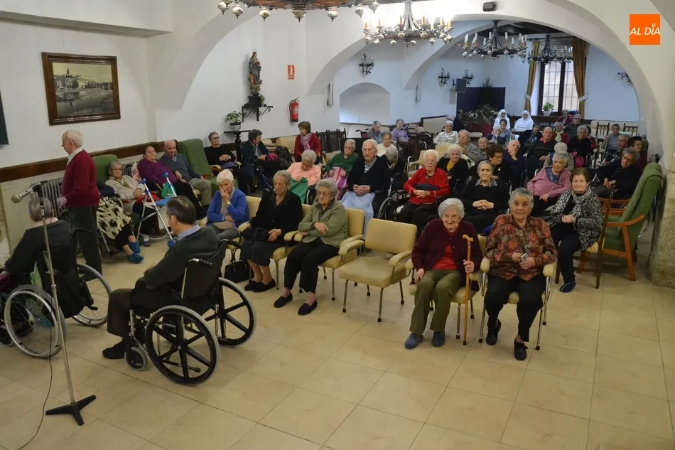 Foto 2 - El Hospital de la Pasi&oacute;n se prepara para la Navidad con una celebraci&oacute;n penitencial  